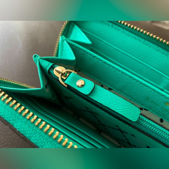 Kate Spade Continental Wallet - Picture 6 of 6